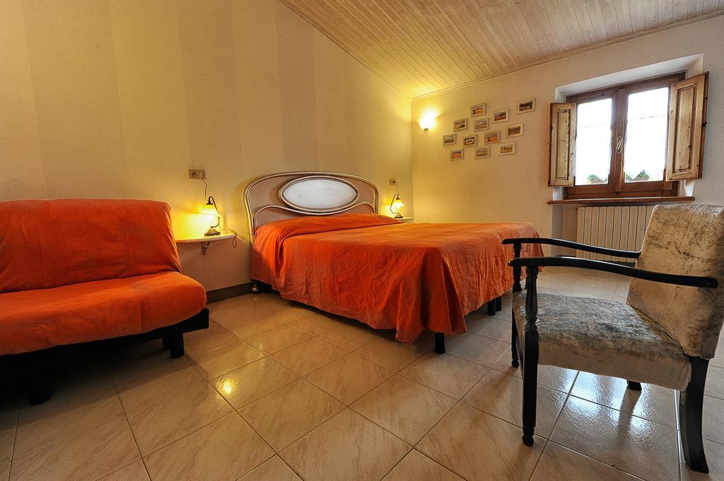 Mancino Bed & Breakfast ปอจจิบองซี ห้อง รูปภาพ