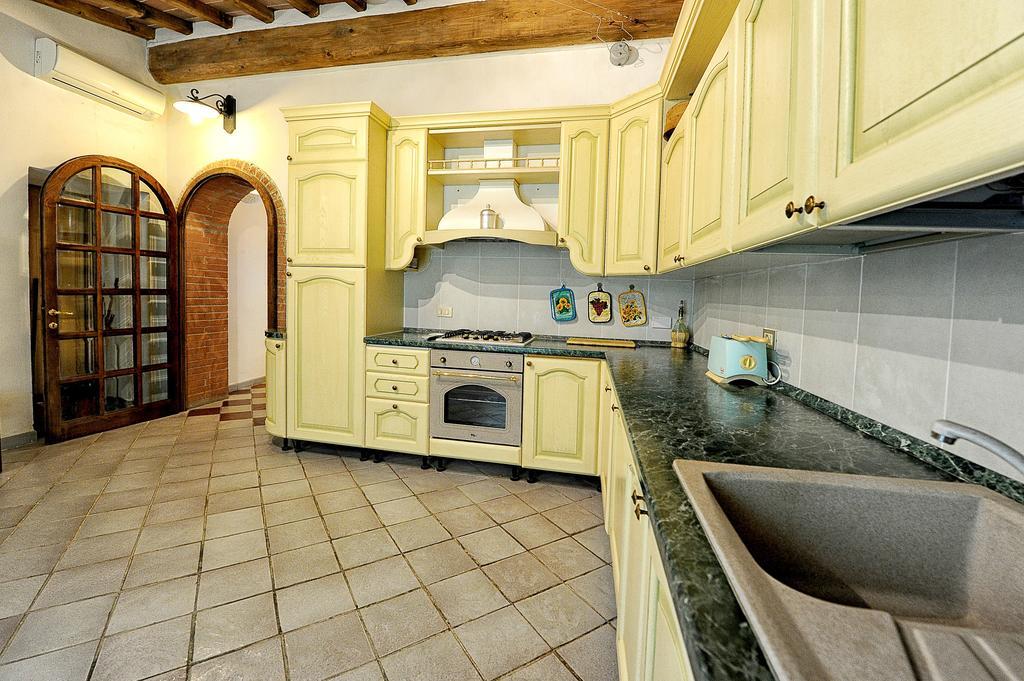 Mancino Bed & Breakfast ปอจจิบองซี ภายนอก รูปภาพ
